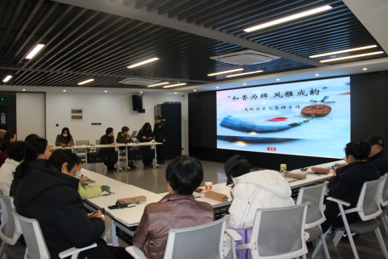 20241227高桥社区：居民巧手做香牌 这些传统文化活起来啦666.png