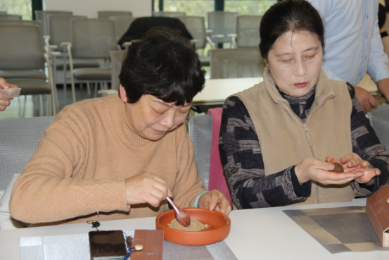 20241227高桥社区：居民巧手做香牌 这些传统文化活起来啦664.png