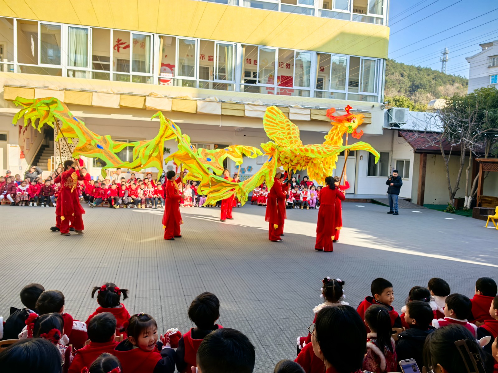 20250117非遗凤舞耀新春 萌娃传承乐满园 (1).jpg