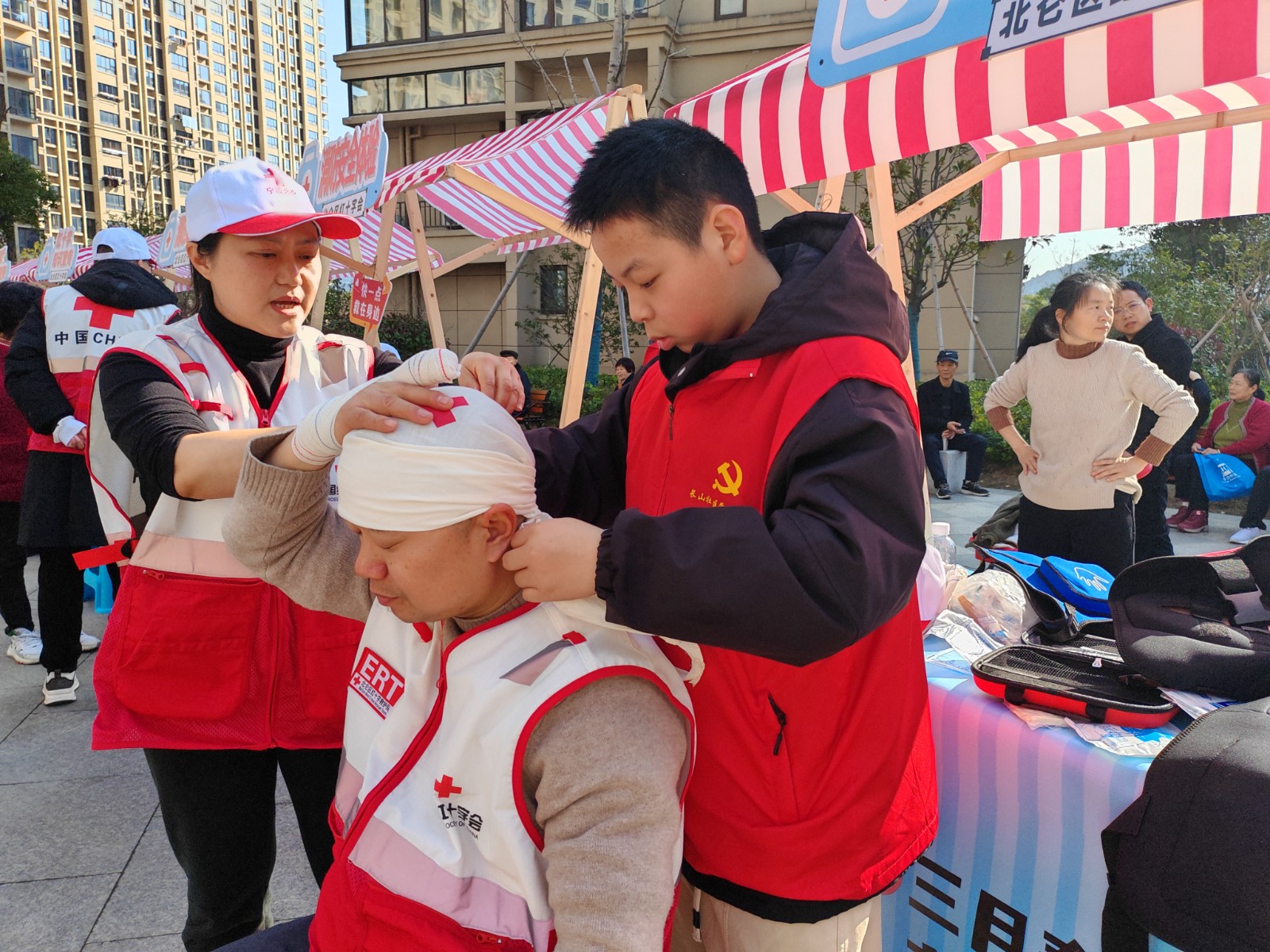 2025.03.01红十字.jpg