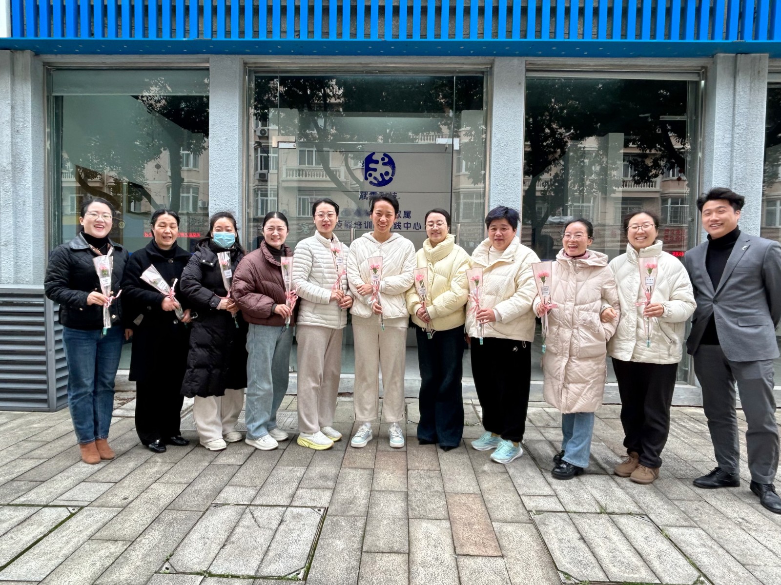 赋能她力量 共探心动力1.jpg