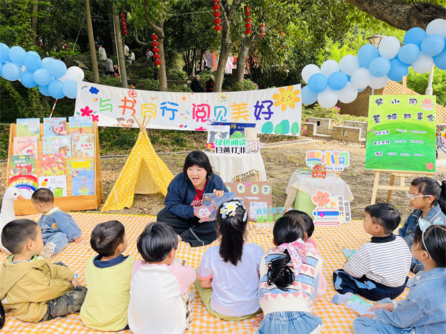 北仑柴桥成校：“家校社”协同育人新模式——春日游园会开启书香市集2.jpg