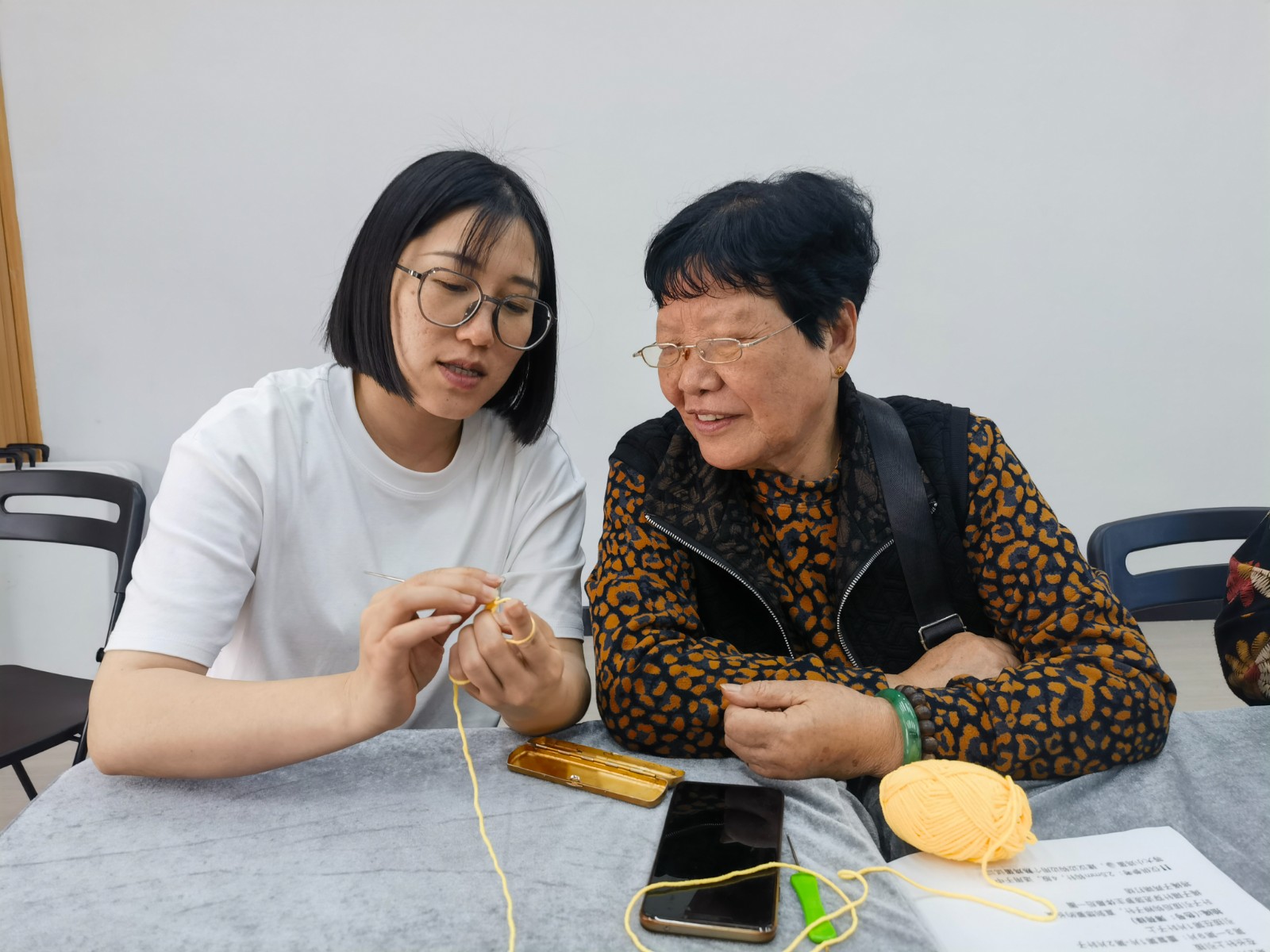 柴桥：邻里巧手对对碰  创意蛋套擂台赛.jpg