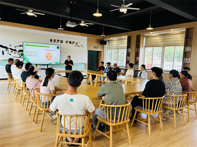 北仑柴桥成校：“趣野自然 阅享生命”主题绘本阅读讲座助力家庭教育品质提升.jpg