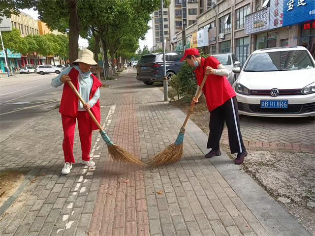 北仑柴桥成校：践行党员初心 共建绿洁家园.jpg