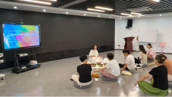 20250624高桥社区首期“静享午间”冥想体验课为居民心灵“充电”640.png