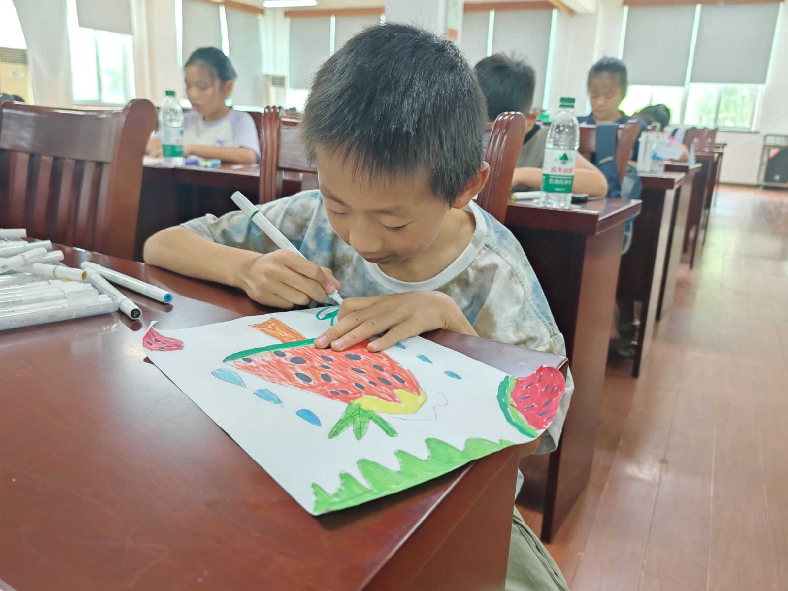 小港街道陈山社区：“童”画夏天 看孩子们笔下的“夏天味道” (2).jpg