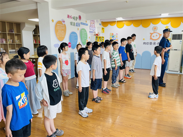 北仑柴桥成校：乐学启新程 缤纷万景山.jpg