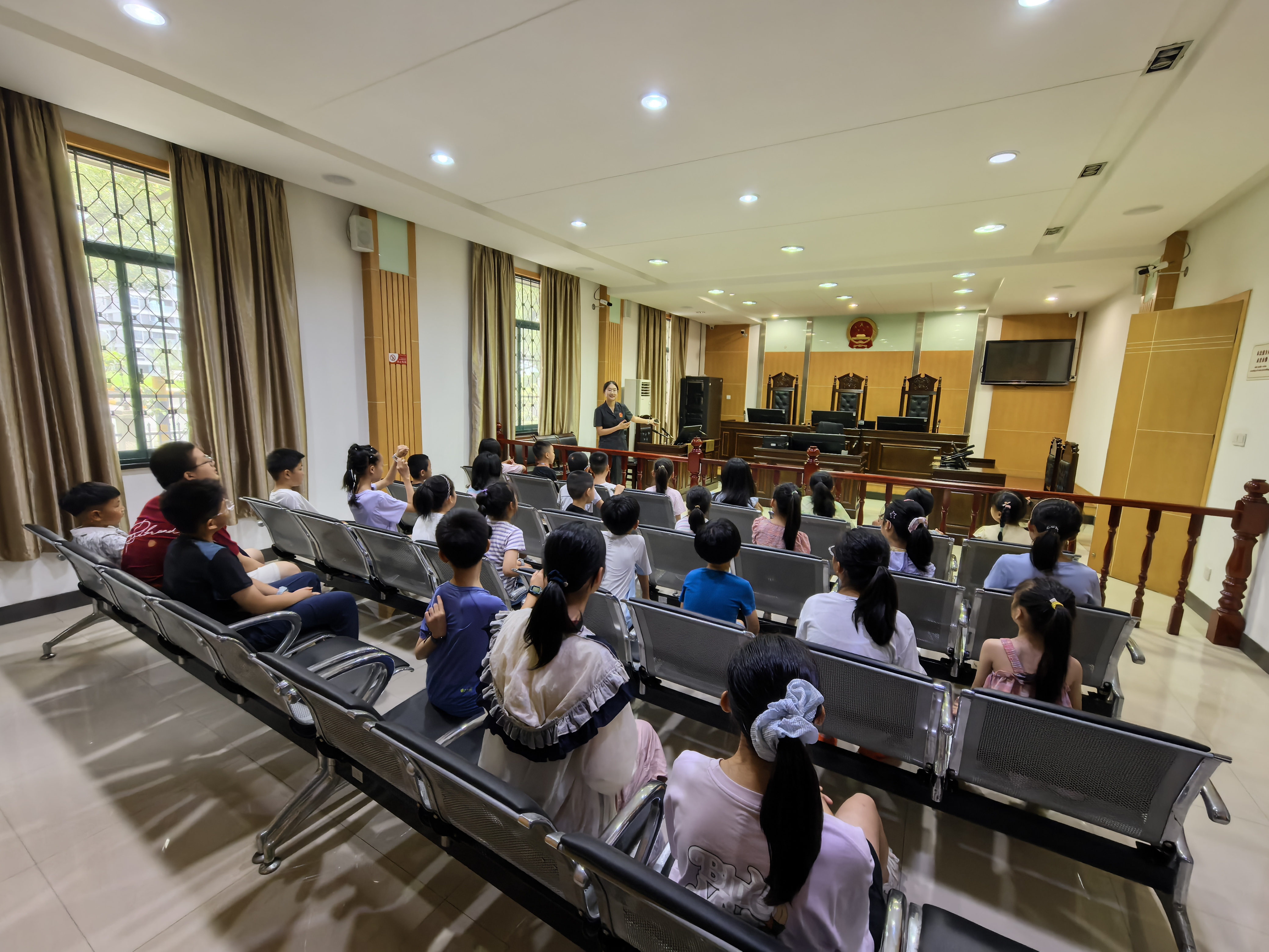 3. 法庭讲解1.jpg