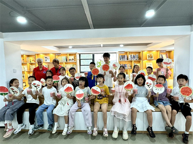 北仑柴桥成校：“啃秋”遇创意特调，假日学校里的时令甜.jpg