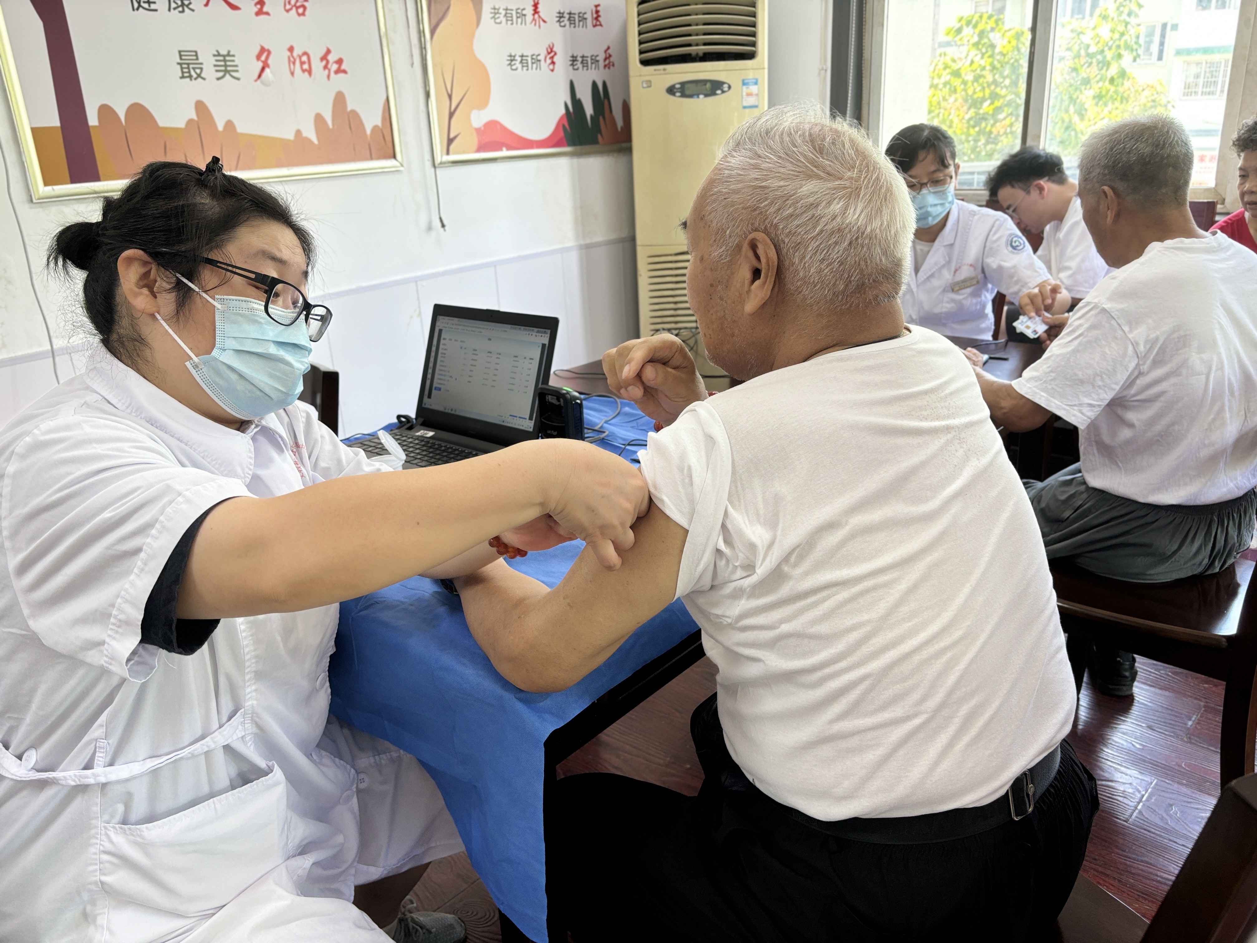 免费接种流感疫苗01.JPG