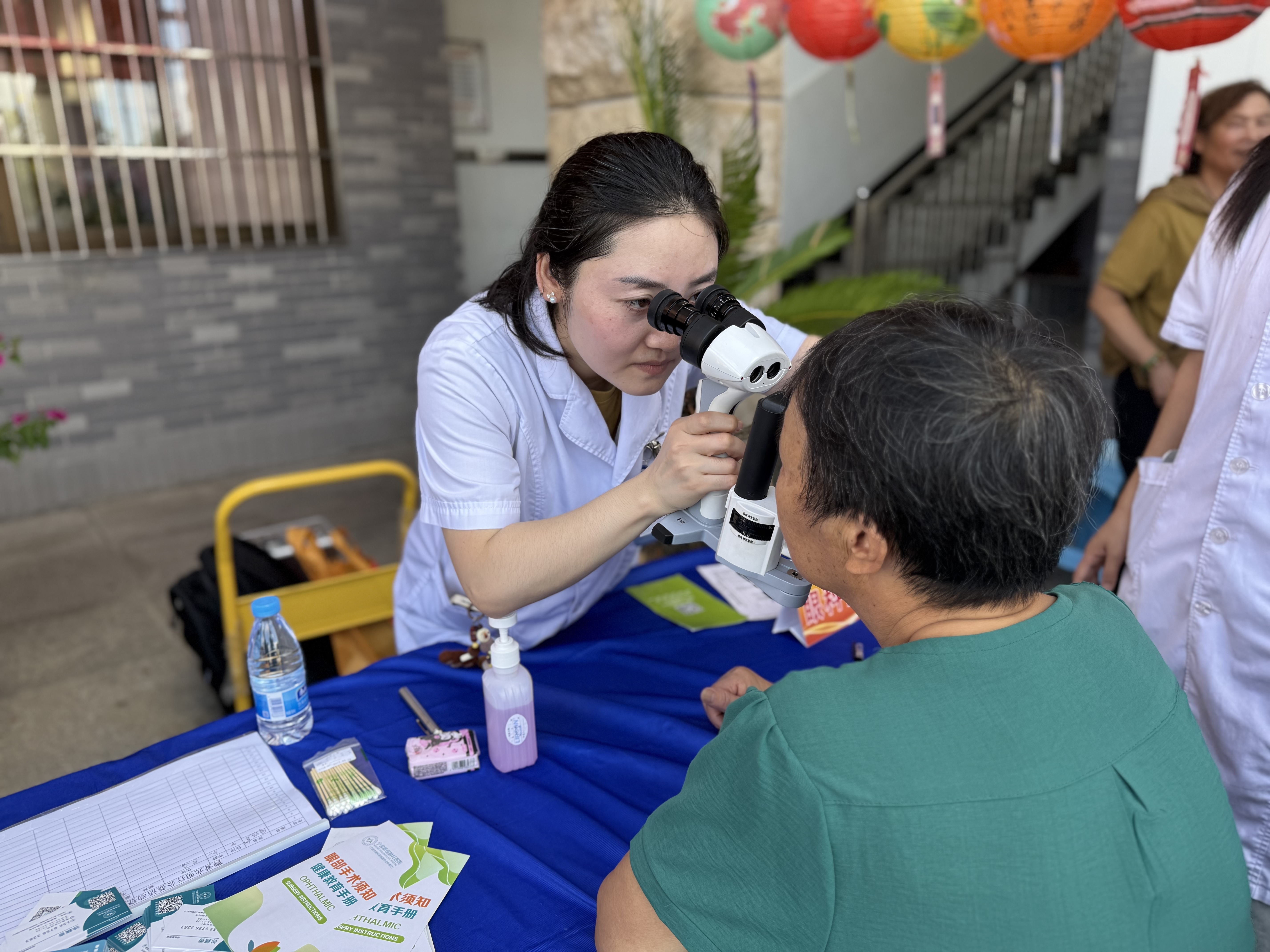 09-25慈邻集市--月圆慈邻聚 华诞盛世情 (8).jpg
