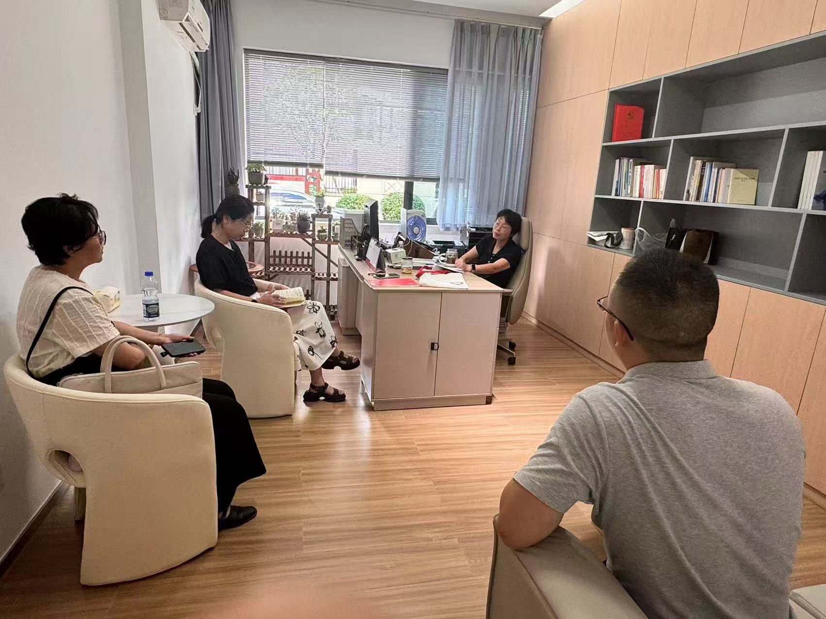 长山社区：律所倾情助力 法治温暖民心.jpg