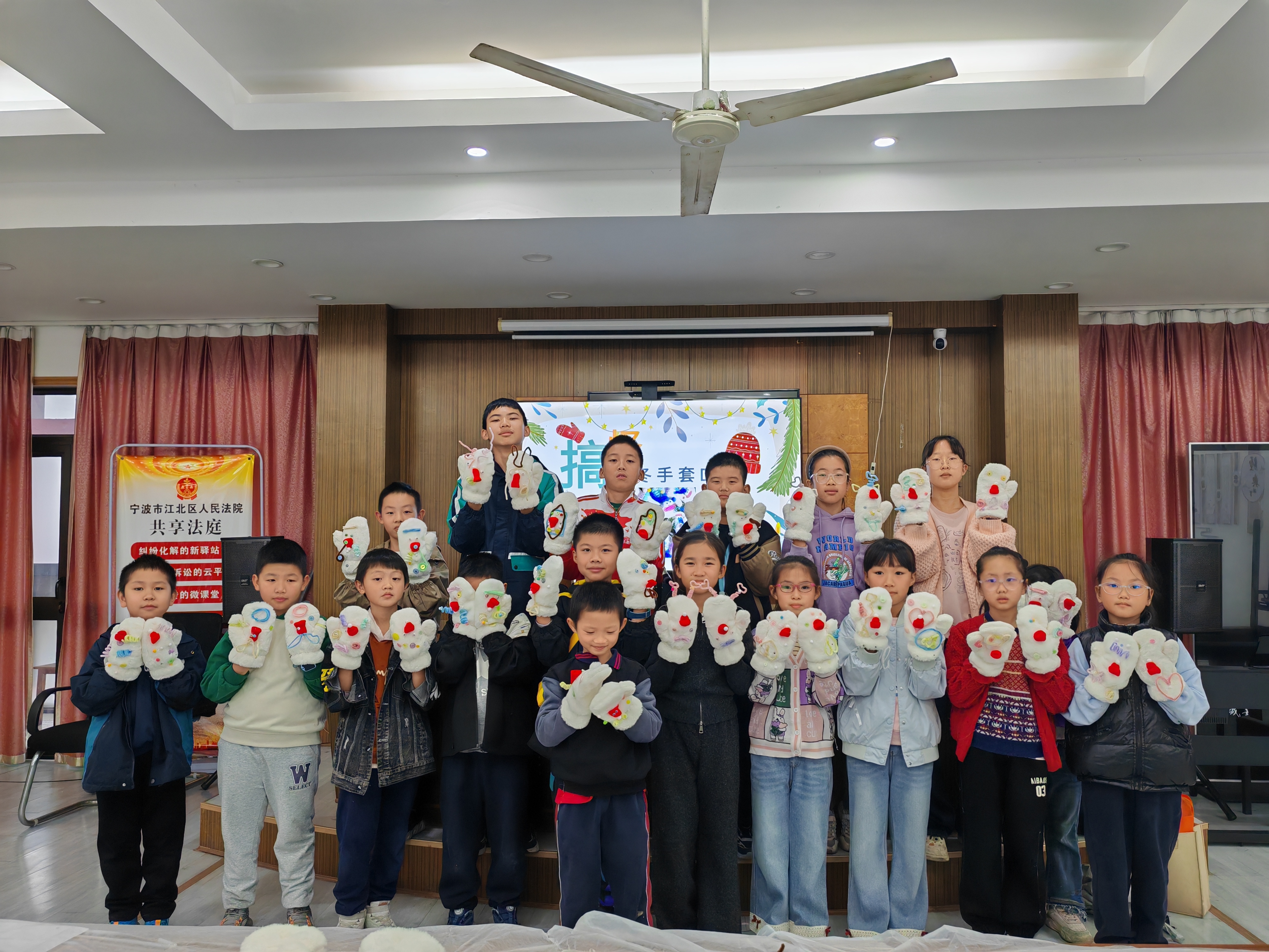 11-12DIY搞怪暖冬手套，解锁秋假欢乐 (2).jpg