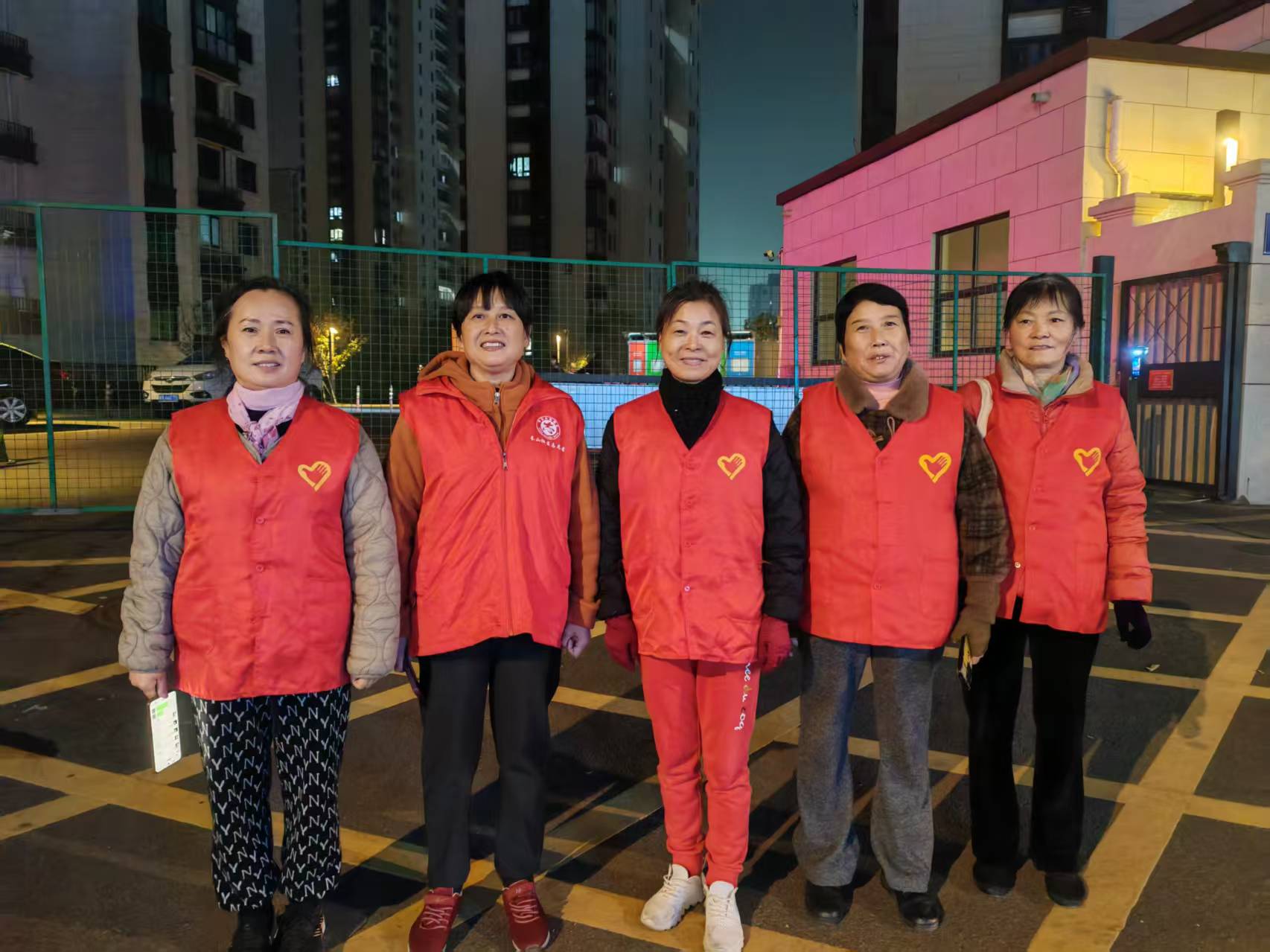 长山社区：寒夜巡防护平安 志愿同行筑和谐.jpg