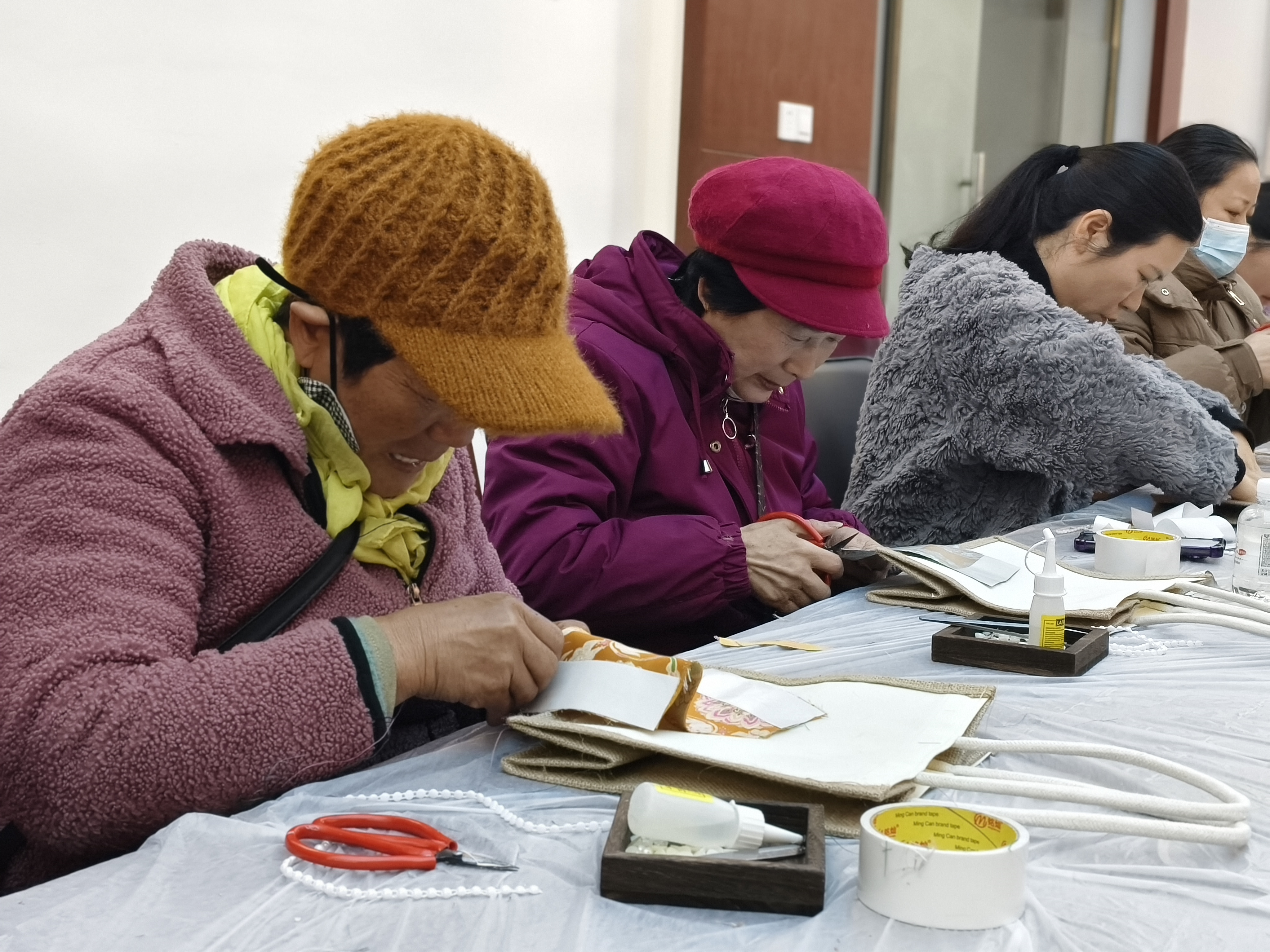 12-04锦绣指尖·麻布生花 (3).jpg