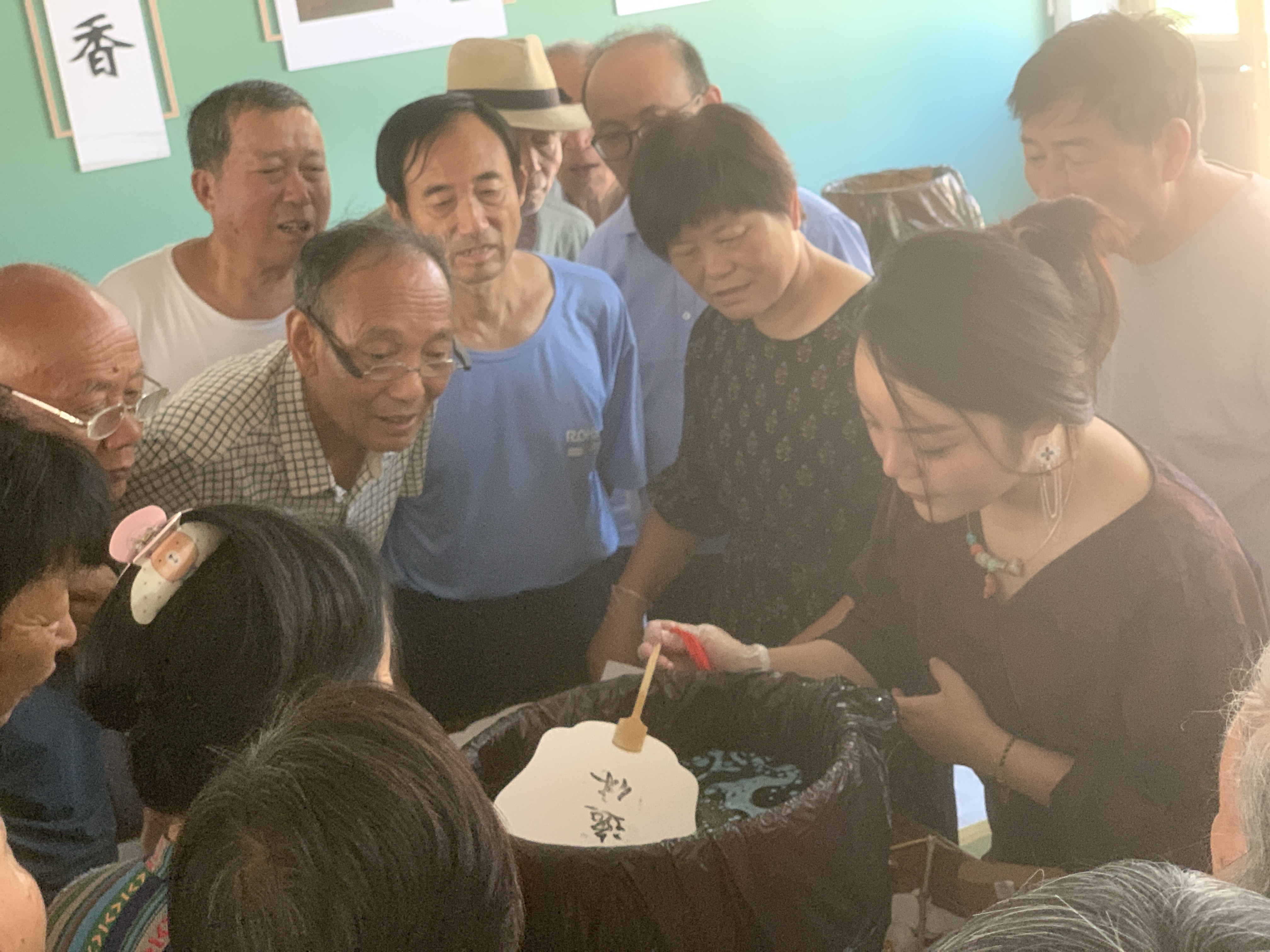 非遗漆扇老年大学（2）.jpg