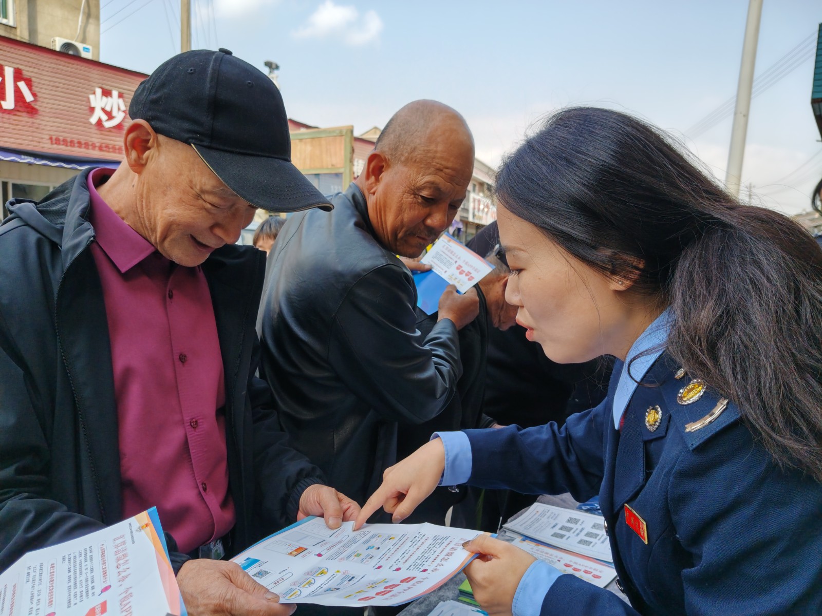 家在柴桥：税务服务进社区 惠民政策暖人心.jpg