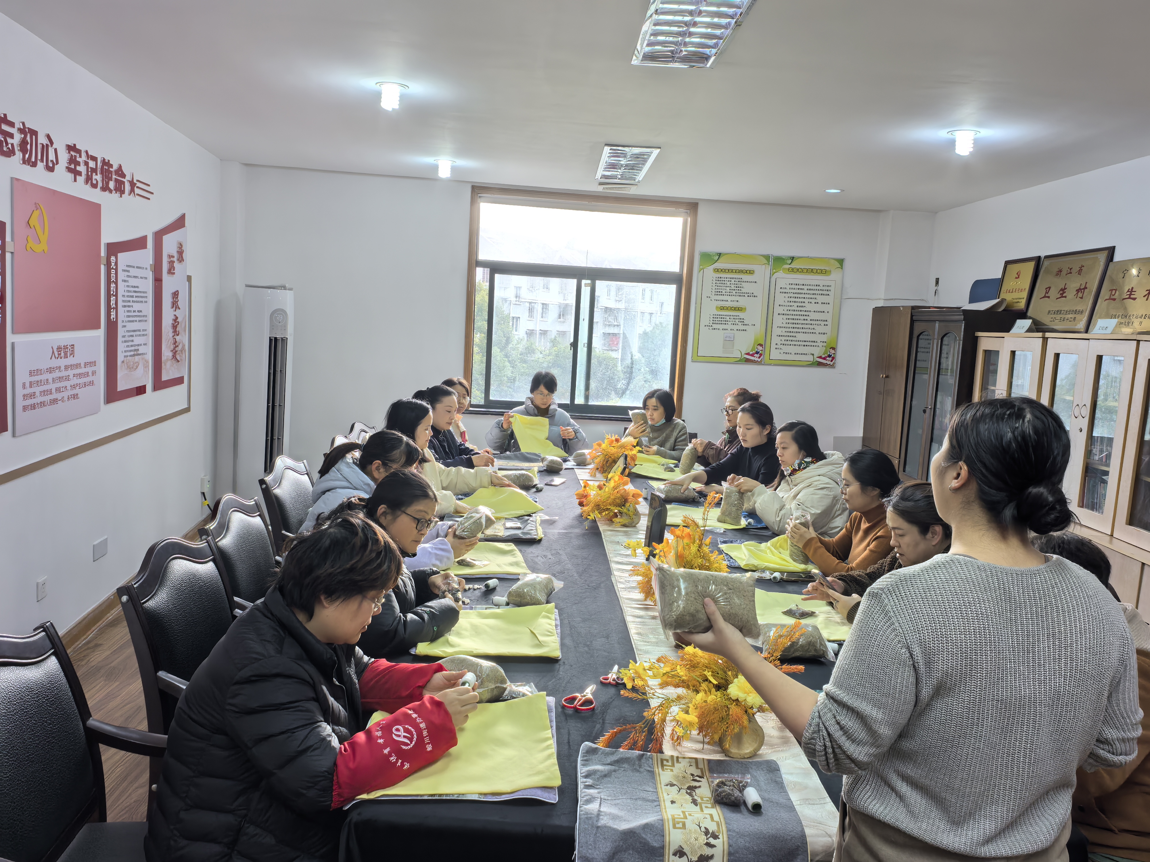 非遗“巧制艾草垫 健康常相伴”手工活动.jpg