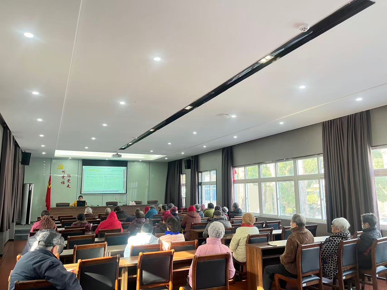 20260113 【镇电社区】血脂正常了，降脂药能停了吗？2.JPG