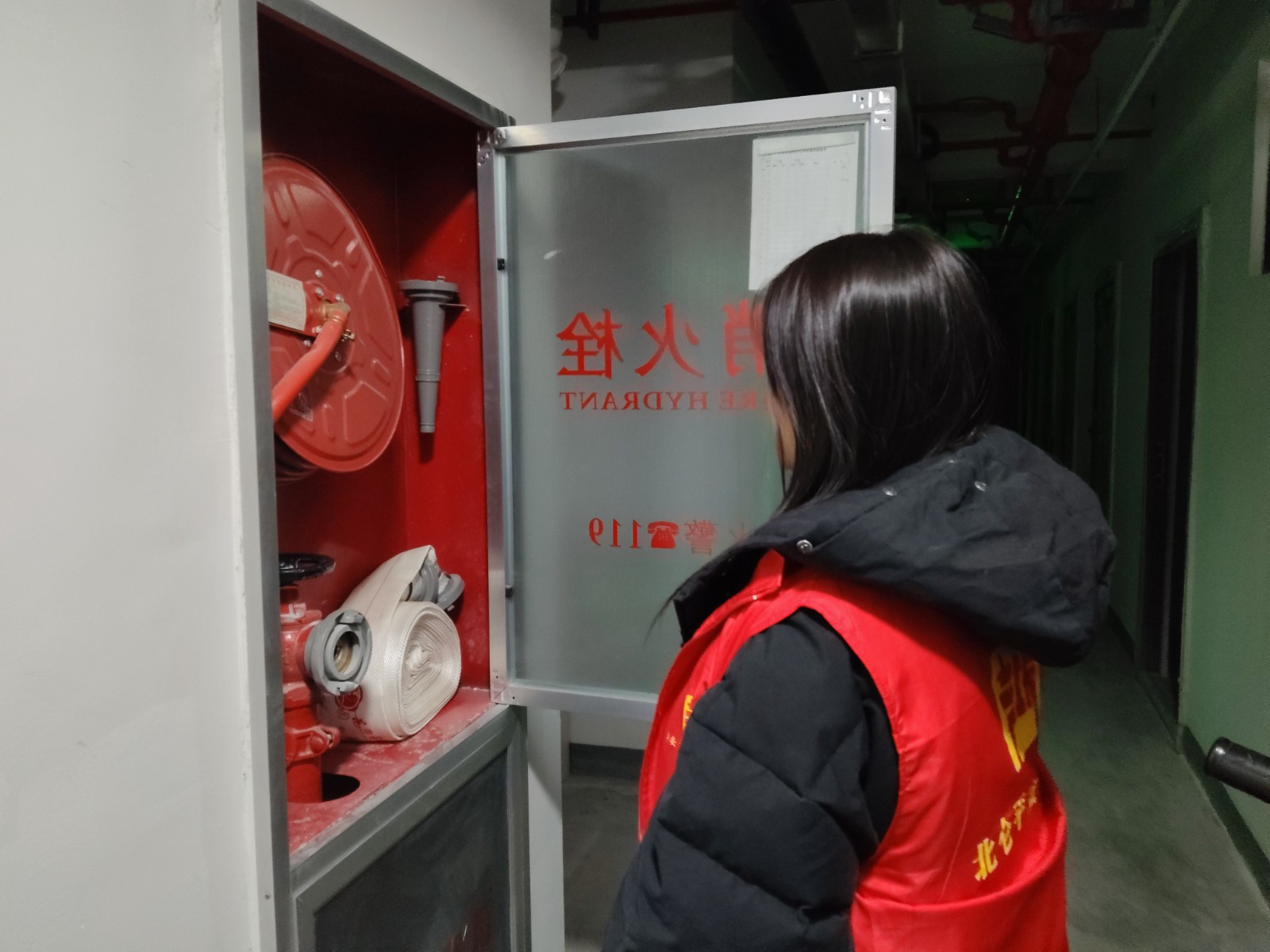 长山社区：开展消防隐患排查 筑牢社区安全防线.jpg