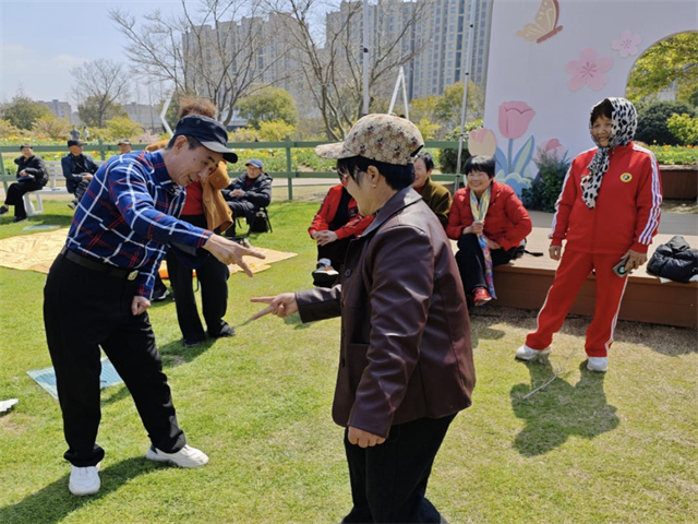 北仑柴桥成校：拥抱春天 乐享生活.jpg