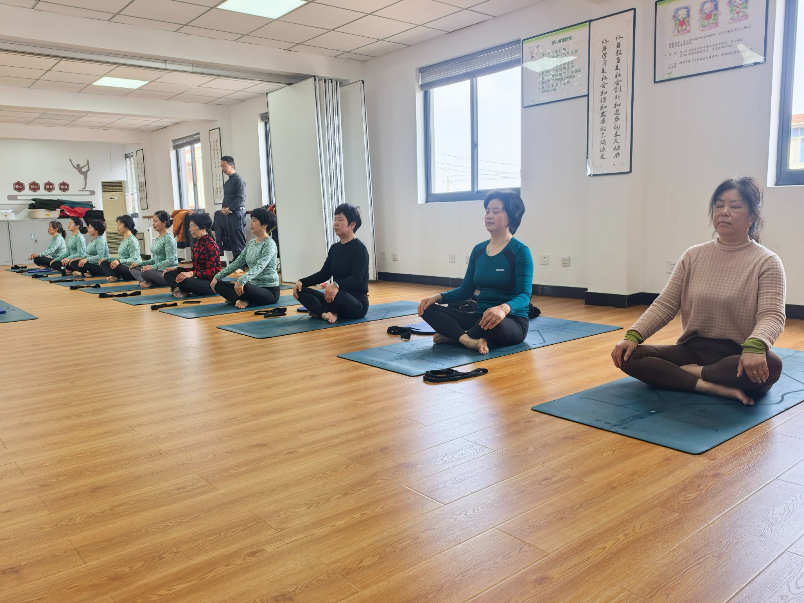 瑜伽班 (1).jpg