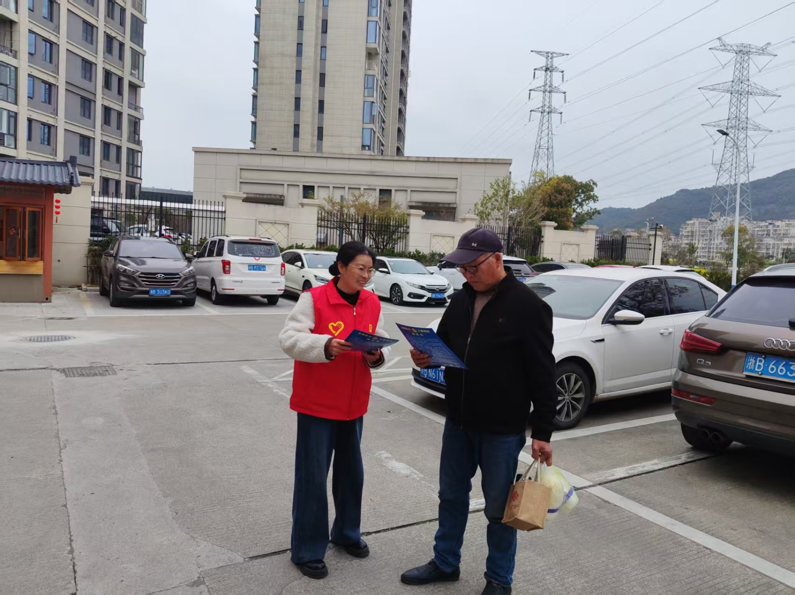 长山社区：清明前夕反诈防火齐宣传 筑牢社区安全双防线.jpg