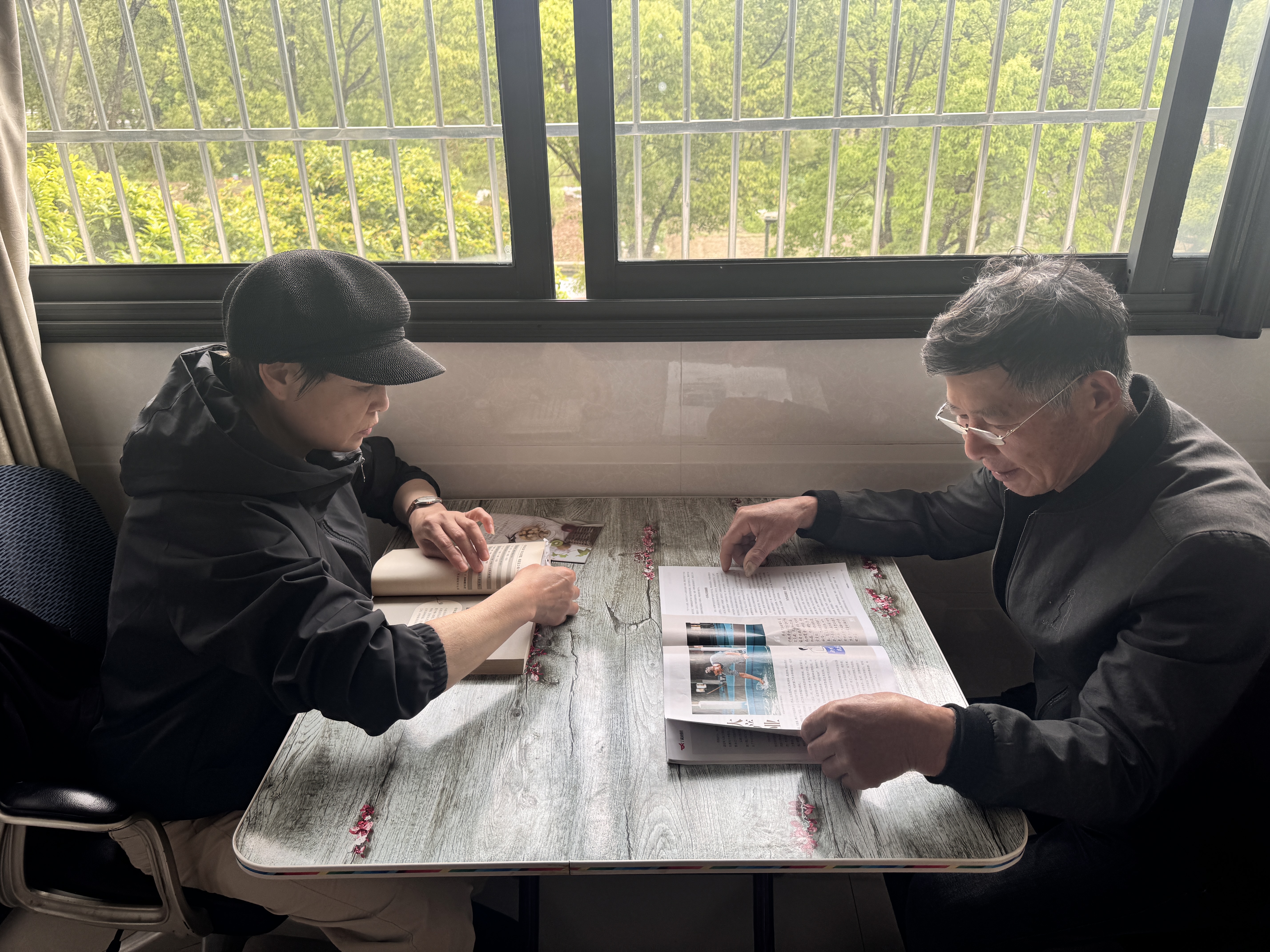 20260421翻书社交节：和春天一起读完一本书——世界读书日主题活动 (2).jpg