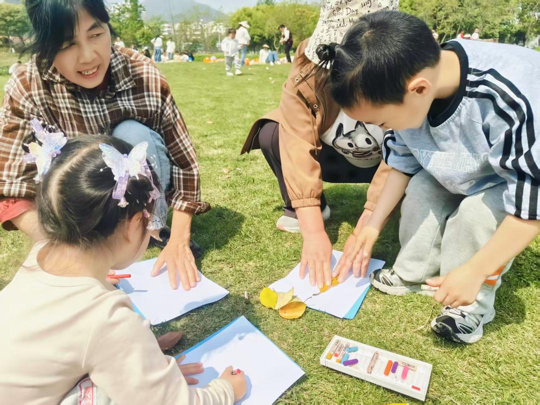 长山社区“四季科探”启幕 春日活动点亮亲子时光.jpg