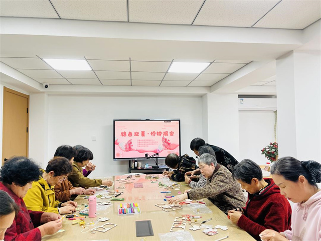 北仑柴桥成校：非遗风铃寄侨情.jpg