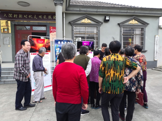 提高应急防护能力 “国际减灾日”宣传进基层.jpg