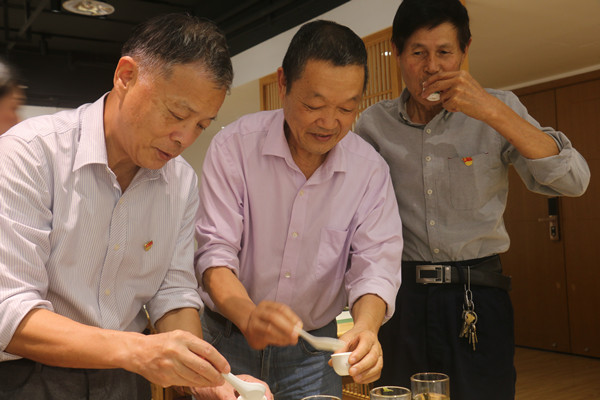 开展品清茶 话廉洁守初心活动.jpg