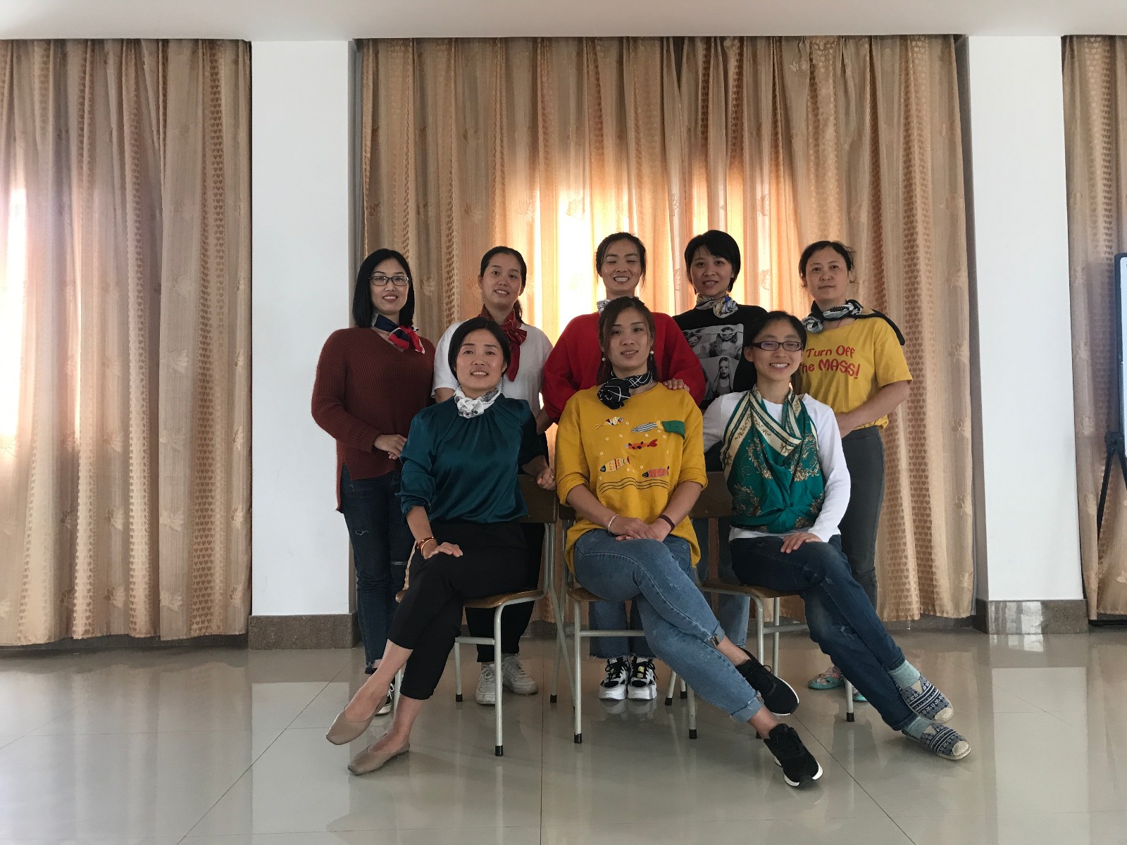 10.21青峙 丝巾课堂.JPG