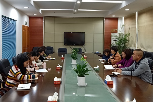 传达街道会议精神 做好文明城市创建 (1).jpg