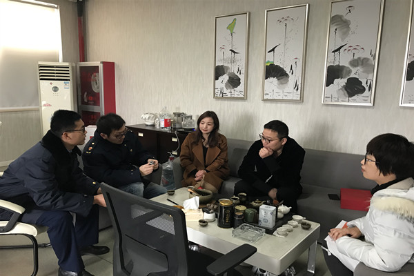 年前暖心三服务持续进企业 (1).jpg