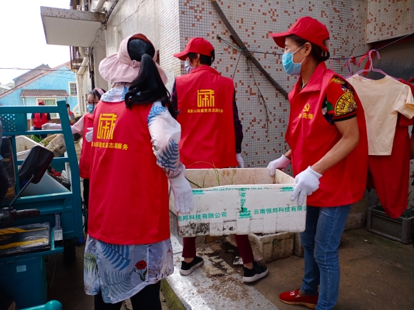 蔚斗社区：环境大整治 争创文明城02.jpg