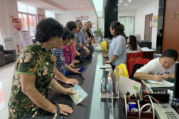 落实免费体检登记 筑牢老人健康防线.jpg