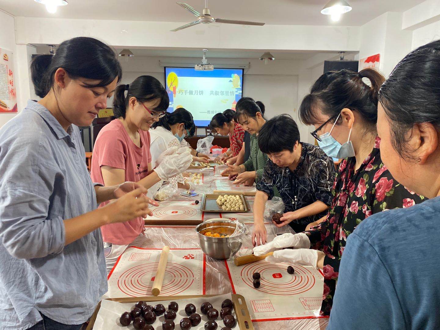 黄鹂月饼制作培训1.jpg