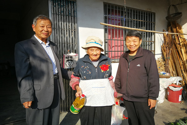 重阳节送温暖 (1).jpg