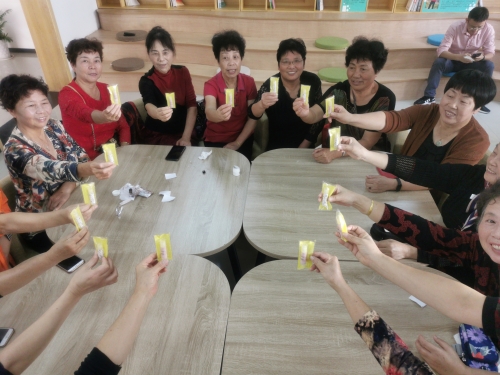 “唇”享生活 美丽由我——润唇膏制作活动.jpg