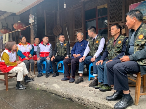 寻访老兵故事 重温峥嵘岁月.jpg