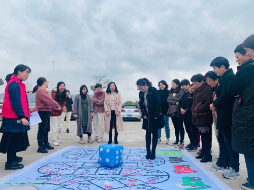 “崇尚运动美 分类我先行”芦江大阿嫂“爱分类”联盟趣味运动会.jpg