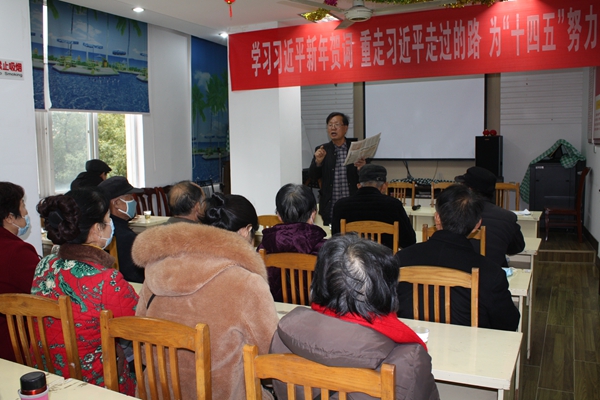 学习习近平新年贺词 重走习近平走过的路 (1).JPG