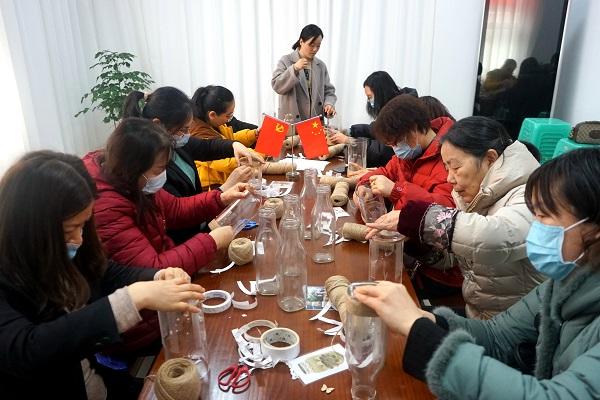 巧手制作绳编花瓶庆三八 (1)(1).jpg