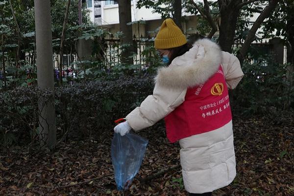 巾帼学雷锋 志愿有”她“行(1).jpg