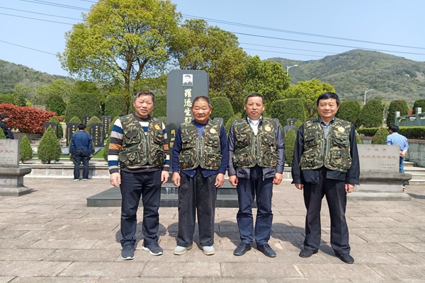 “老兵帮”致敬英烈 传承精神.jpg