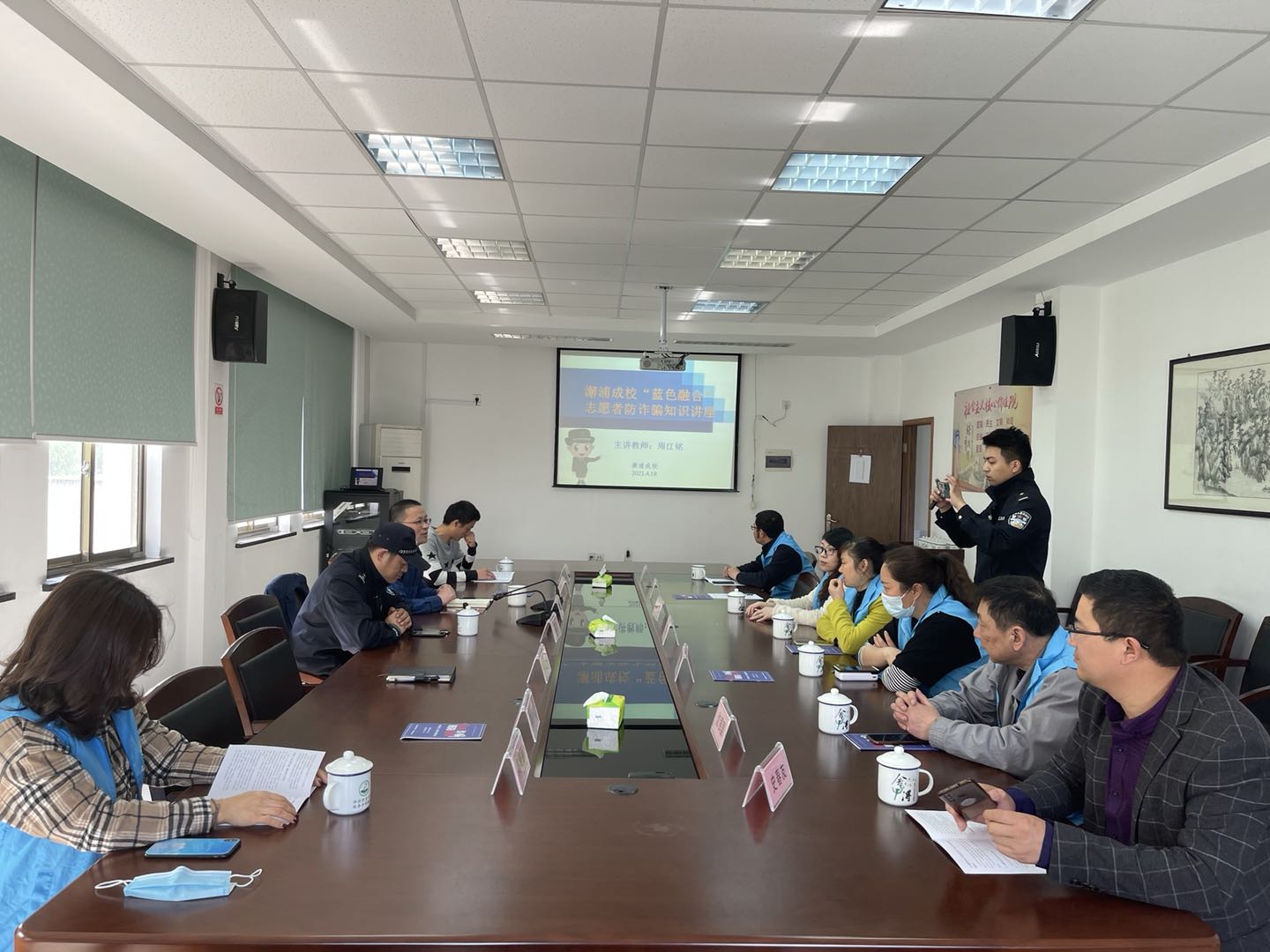 镇海区澥浦成校组织开展“蓝色融合”志愿者防诈骗知识讲座1.jpg