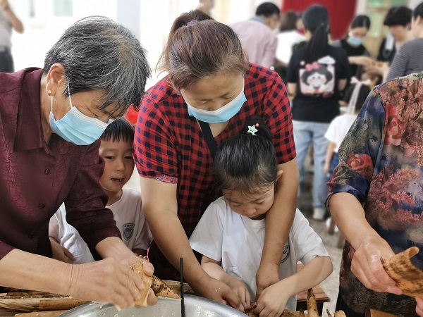 陈华浦社区：“品端午佳节 迎建党百年”端午节文化教育活动.jpg