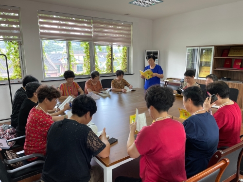 开展老年人心理健康知识讲座.jpg